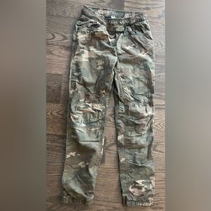 Perfect condition boys’ camo cargo pants.
